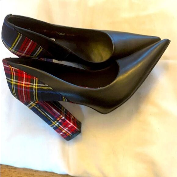 CAPE ROBBIN BLOCK HEELS. NEW - Picture 2 of 8